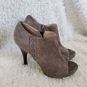 Via Spiga Taupe Suede Leather Peep Toe Heeled Platform‎ Booties sz 7.5